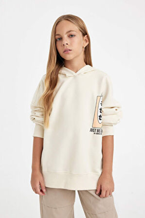 DeFacto Kız Çocuk Oversize Geniş Kalıp Sırt Baskılı Kapüşonlu Sweatshirt D2881A824WNER233
