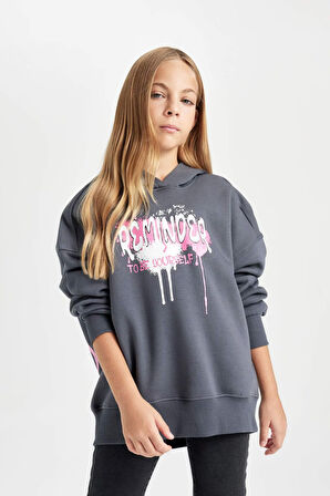 DeFacto Kız Çocuk Oversize Geniş Kalıp Sırt Baskılı Kapüşonlu Sweatshirt D2881A824WNAR31