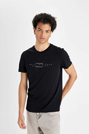 DeFacto Siyah Slim Fit Dar Kesim Bisiklet Yaka Baskılı Kısa Kollu Tişört C2076AX24AUBK81