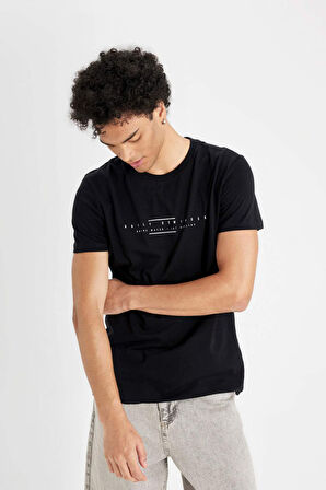 DeFacto Siyah Slim Fit Dar Kesim Bisiklet Yaka Baskılı Kısa Kollu Tişört C2076AX24AUBK81