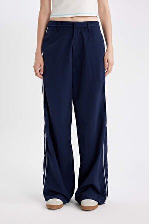 DeFacto Coool Wide Leg Geniş Bol Paça Normal Bel Pantolon Cepli Şerit Detaylı D4404AX24AUNV241