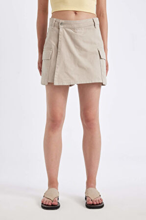DeFacto Regular Fit Normal Bel Kargo Cepli Gabardin Şort Etek D4991AX24AUBG155