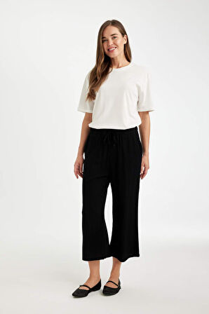 DeFacto Regular Fit Crop Fit Krinkıl Viskon Kapri D5895AX24HSBK81