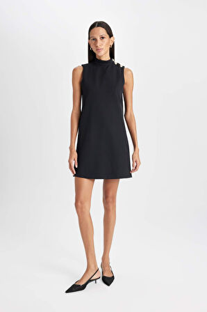 DeFacto Yarım Balıkçı Yaka Basic Düz Düğmeli Kolsuz Mini Siyah Elbise D2873AX24AUBK81