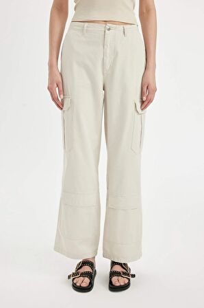 DeFacto Gabardin Pantolon Wide Leg Geniş Bol Paça Kargo Cepli Normal Bel Basic Düz Standart Boy C5974AX24SPBG802