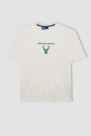 DeFactoFit NBA Milwaukee Bucks Oversize Geniş Kalıp Bisiklet Yaka Sırt Baskılı Kısa Kollu Tişört Z4666AZ24SMER105