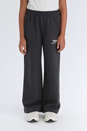 DeFacto Kız Çocuk Wide Leg Geniş Bol Paça Baskılı Eşofman Altı D2298A824WNAR213