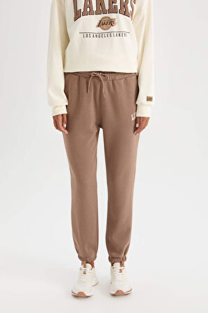 DeFactoFit NBA Los Angeles Lakers Jogger Eşofman Altı Standart Fit Cepli Standart Boy Kalın D2430AX24AUBN50