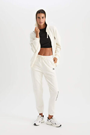 DeFactoFit  NBA Chicago Bulls Kalın Jogger Eşofman Altı Standart Fit Cepli Beli Paçası Lastikli Bağcıklı Standart Boy D0692AX24AUER105
