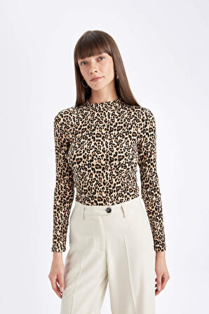 DeFacto Slim Fit Yarım Balıkçı Yaka Leopar Desenli Uzun Kollu Tişört D4983AX24AUBK81