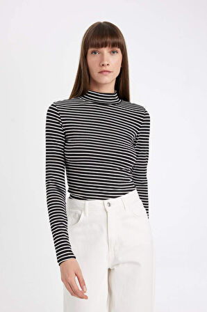 DeFacto Slim Fit Dar Kesim Yarım Balıkçı Yaka Çizgili Uzun Kollu Tişört D4985AX24AUBK81