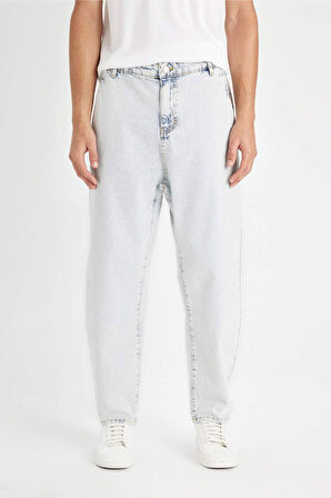 DeFacto %100 Pamuk Relaxed Slouchy Fit Rahat Kesim Havuç Kalıp Normal Bel Daralan Paça Jean Pantolon B8321AX24AUNM63