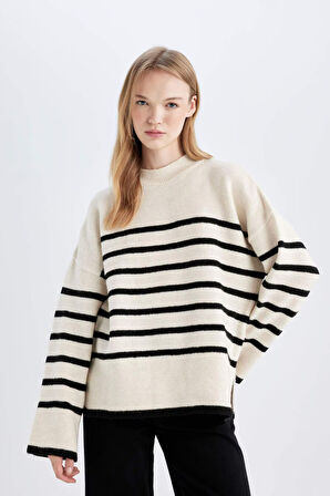 DeFacto Oversize Fit Yarım Balıkçı Yaka Kazak A7047AX24WNER103