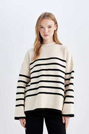 DeFacto Oversize Fit Yarım Balıkçı Yaka Kazak A7047AX24WNER103