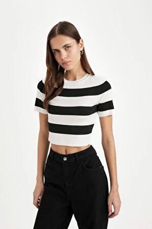 DeFacto Crop Çizgili Bisiklet Yaka Kısa Kollu Triko Tişört C4408AX24SPBK27