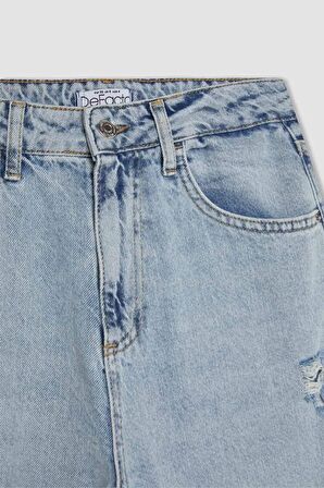 DeFacto Lina Mom Fit Yırtık Detaylı Yüksek Bel Rahat Kalıp Hafif Dar Paça Bilek Boy Jean Yıkamalı Pantolon C8611AX24HSNM39