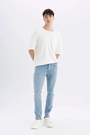 DeFacto Pedro Slim Fit Dar Kalıp Normal Bel Dar Paça Jean Pantolon D2209AX24SMNM39