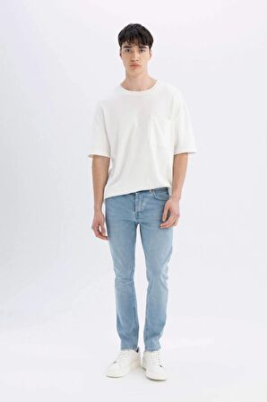 DeFacto Pedro Slim Fit Dar Kalıp Normal Bel Dar Paça Jean Pantolon D2209AX24SMNM39