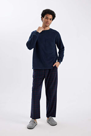 DeFacto Regular Fit Polar Pijama Takımı Uzun Kollu Üst Desenli Uzun Alt C6117AX24WNNV135