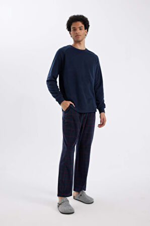 DeFacto Regular Fit Polar Pijama Takımı Uzun Kollu Üst Desenli Uzun Alt C6117AX24WNNV135