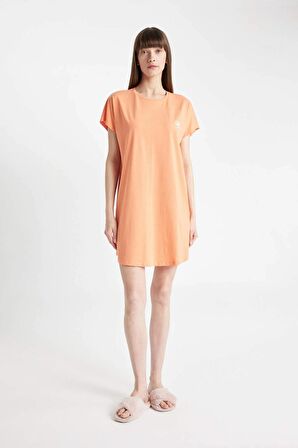 DeFacto Regular Fit Bisiklet Yaka Kısa Kollu Gecelik-Fall in Love C7900AX24HSOG300