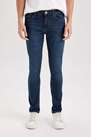 DeFacto Carlo Skinny Fit Ekstra Dar Kalıp Normal Bel Ekstra Dar Paça Jean Pantolon B2068AX24AUNM34
