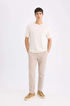 DeFacto Tailored Fit Normal Kesim Düz Paça Her Yöne Esneyen Yazlık Kumaş Pantolon C7508AX25SPBG755