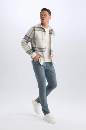 DeFacto Yazlık Chino Kanvas Dokulu Pantolon Slim Fit Dar Kesim Cepli Dar Paça T1055AZ25SPNV71