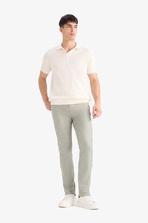 DeFacto Yazlık Chino Kanvas Dokulu Pantolon Slim Fit Dar Kesim Cepli Dar Paça T1055AZ25SPKH120