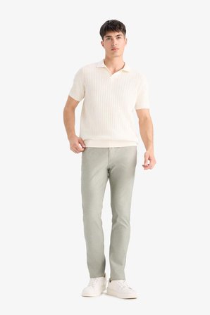 DeFacto Yazlık Chino Kanvas Dokulu Pantolon Slim Fit Dar Kesim Cepli Dar Paça T1055AZ25SPKH120