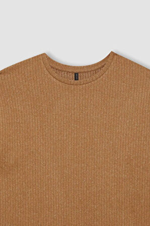 DeFacto Regular Fit Bisiklet Yaka Fitilli Kaşkorse Yırtmaçlı Uzun Kollu Tişört D6049AX24AUBG706