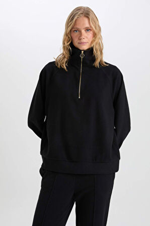 DeFacto Regular Fit Yarım Fermuarlı Dik Yaka Basic Düz Sweatshirt D9009AX24WNBK81