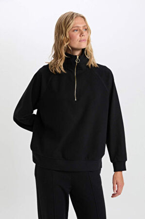 DeFacto Regular Fit Yarım Fermuarlı Dik Yaka Basic Düz Sweatshirt D9009AX24WNBK81