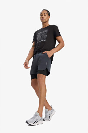 DeFactoFit Slim Fit Dar Kesim Sporcu Dokuma Şort