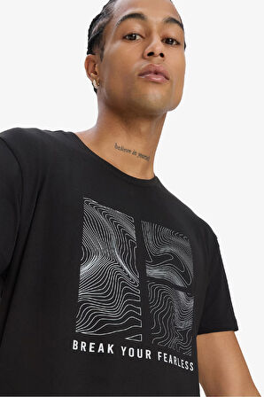 DeFactoFit Esnek Kumaş Standart Fit Bisiklet Yaka Baskılı Sporcu Kısa Kollu Tişört D7812AX25SPBK81