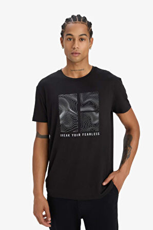 DeFactoFit Esnek Kumaş Standart Fit Bisiklet Yaka Baskılı Sporcu Kısa Kollu Tişört D7812AX25SPBK81