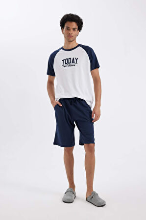 DeFacto Regular Fit Baskılı Kısa Kollu Şortlu Pijama Takımı C3107AX24HSWT34