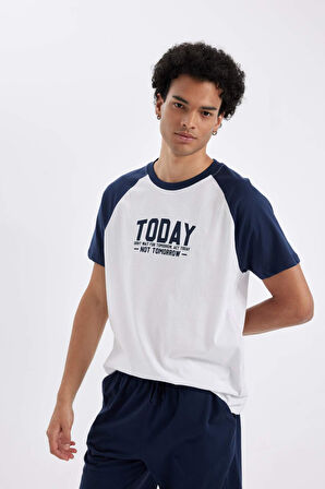 DeFacto Regular Fit Baskılı Kısa Kollu Şortlu Pijama Takımı C3107AX24HSWT34