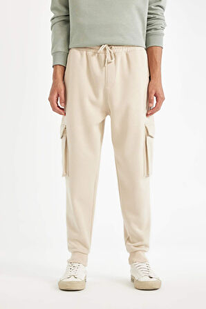 DeFacto Regular Fit Jogger Eşofman Altı Kargo Cepli Basic Düz Beli Bağcıklı Lastikli Paça Y5533AZ24AUBG702