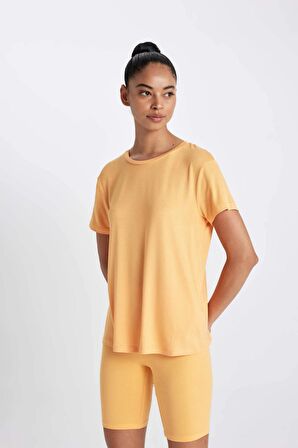 DeFactoFit Standart Fit Bisiklet Yaka Sporcu Basic Düz Kısa Kollu Tişört D1904AX24HSOG607