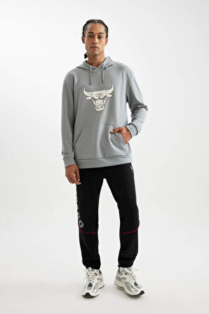 DeFactoFit  NBA Chicago Bulls Jogger Eşofman Altı Standart Fit Cepli Düz Paça C9274AX24AUBK81