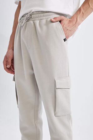 DeFacto Regular Fit Jogger Eşofman Altı Kargo Cepli Basic Düz Beli Bağcıklı Lastikli Paça Y5533AZ24AUGR184