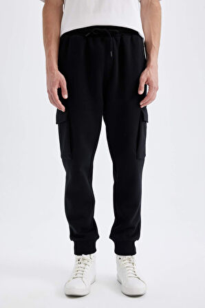 DeFacto Regular Fit Jogger Eşofman Altı Kargo Cepli Basic Düz Beli Bağcıklı Lastikli Paça Y5533AZ24AUBK81