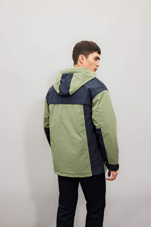Regular Fit Kapüşonlu Mont