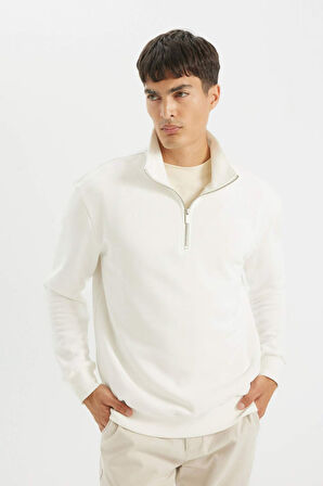 DeFacto Comfort Regular Fit Rahat Kalıp Fermuarlı Dik Yaka Basic Düz Sweatshirt X7405AZ24AUWT32