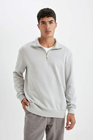 DeFacto Comfort Regular Fit Rahat Kalıp Dik Yaka Fermuarlı Kalın Basic Düz Sweatshirt X7405AZ24AUGR253