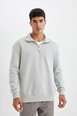 DeFacto Comfort Regular Fit Rahat Kalıp Dik Yaka Fermuarlı Kalın Basic Düz Sweatshirt X7405AZ24AUGR253