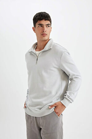 DeFacto Comfort Regular Fit Rahat Kalıp Fermuarlı Dik Yaka Basic Düz Sweatshirt X7405AZ24AUGR253
