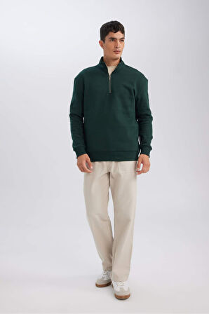 DeFacto Comfort Regular Fit Rahat Kalıp Dik Yaka Fermuarlı Kalın Basic Düz Sweatshirt X7405AZ24AUGN852