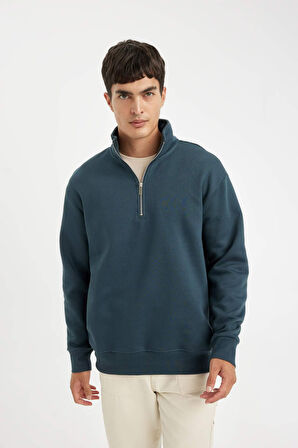 DeFacto Comfort Regular Fit Rahat Kalıp Dik Yaka Fermuarlı Kalın Basic Düz Sweatshirt X7405AZ24AUBE700